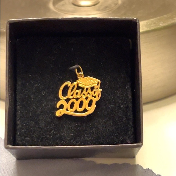 BN 14k 2000 Graduation pendant - Picture 4 of 5